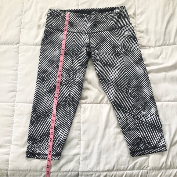 ADIDAS Black & White Climalite Patterned Capri Leggings - Picture 8 of 11